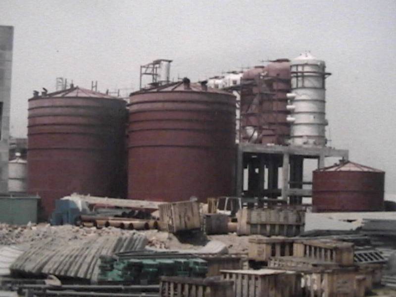 二氧化氯襯鈦貯罐現(xiàn)場制造500立方